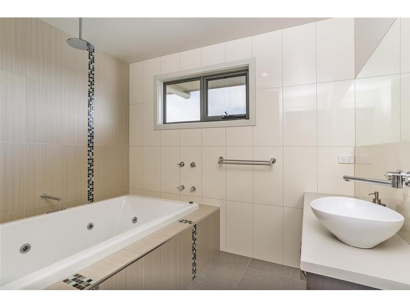 7 Black Duck Court, Lara VIC 3212