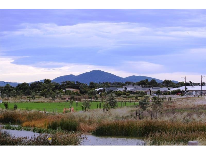 62 Eastlakes Boulevard, Lara VIC 3212