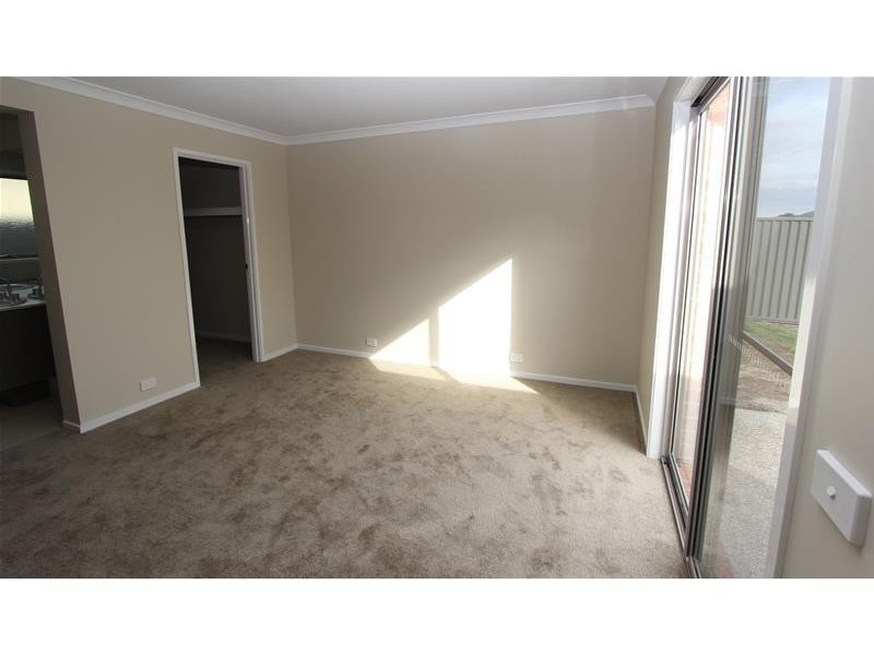 62 Eastlakes Boulevard, Lara VIC 3212