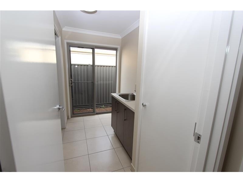 62 Eastlakes Boulevard, Lara VIC 3212