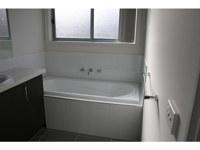 2/29 Benetti Drive, Lara VIC 3212