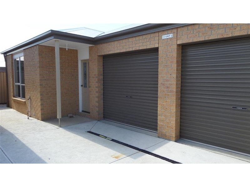 2/12 Forest Road North, Lara VIC 3212