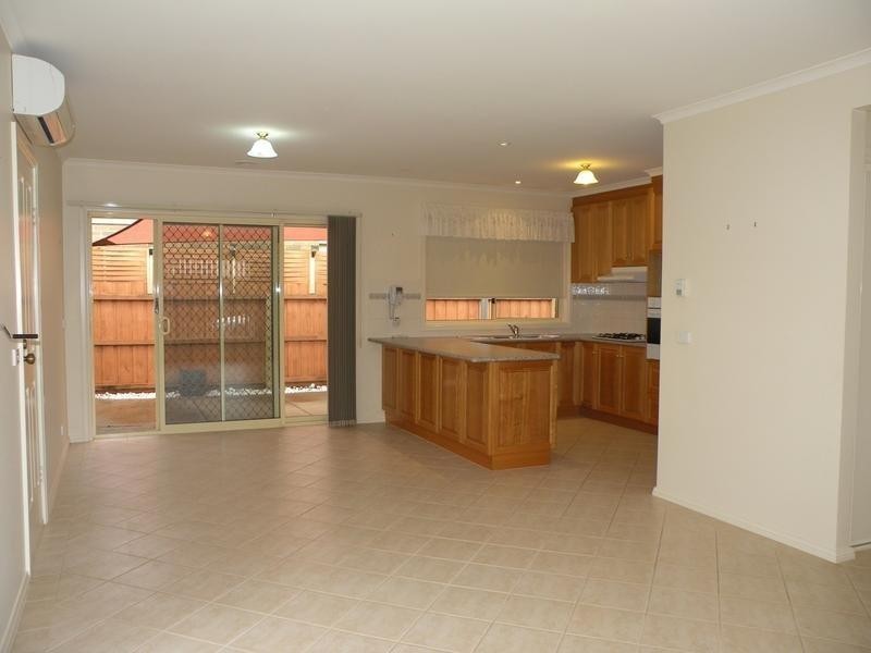 1/22 Brownlow Court, Lara VIC 3212