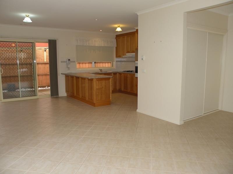 1/22 Brownlow Court, Lara VIC 3212