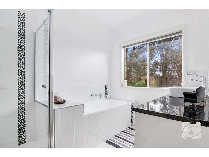 36  Young Street, Lara VIC 3212