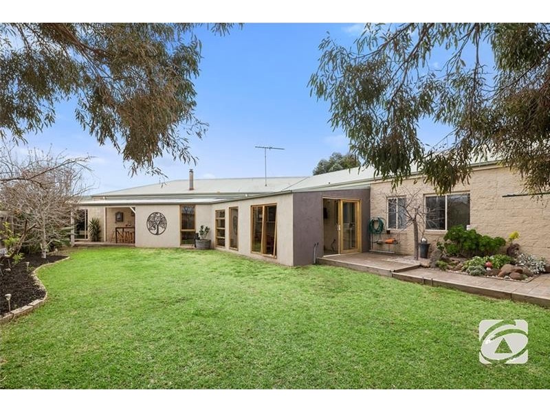 36  Young Street, Lara VIC 3212