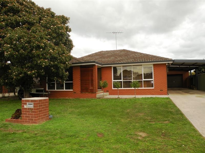 16 Sheeran Crescent, Lara VIC 3212