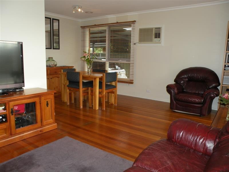 16 Sheeran Crescent, Lara VIC 3212