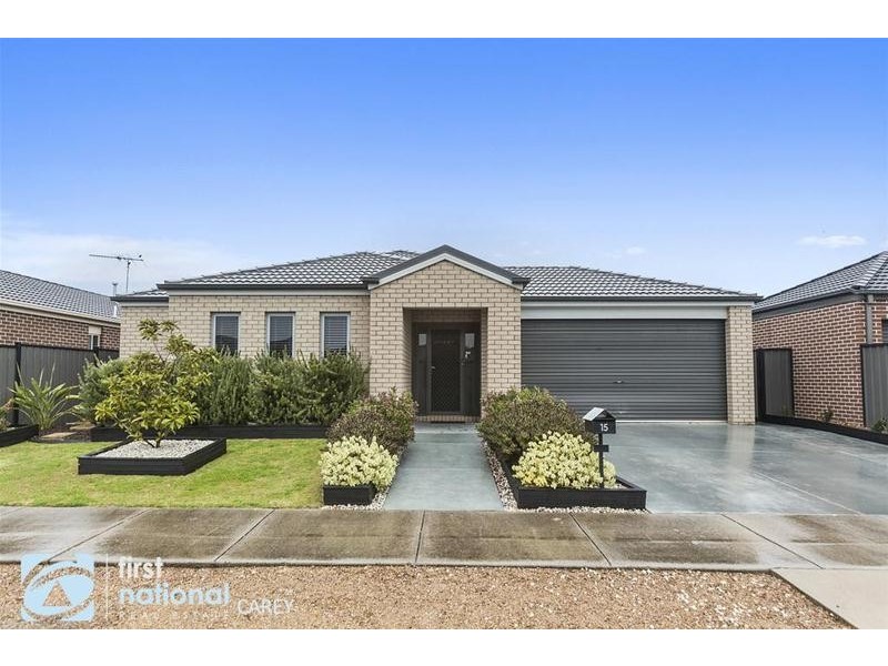15 Raymond George Place, Lara VIC 3212