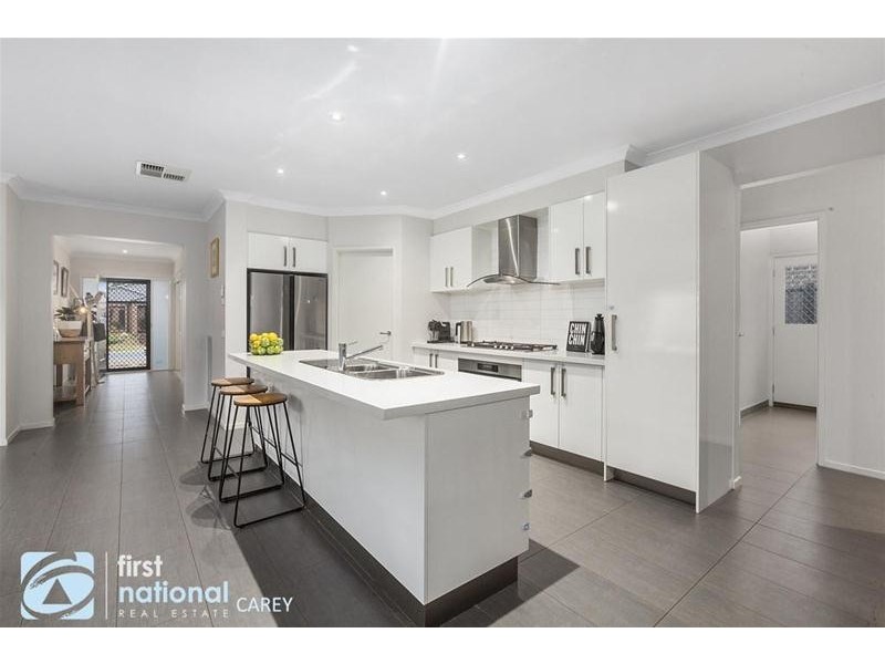 15 Raymond George Place, Lara VIC 3212