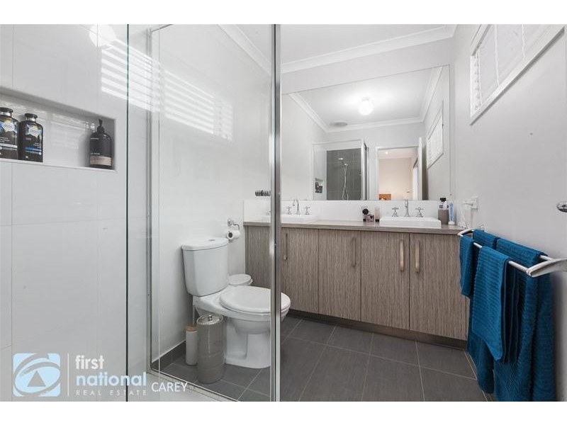 15 Raymond George Place, Lara VIC 3212