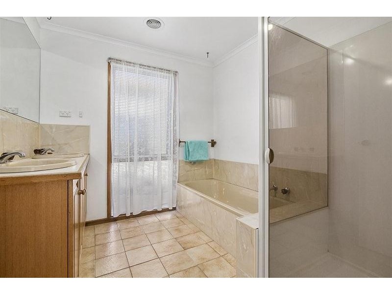 1 Cheddar Court, Lara VIC 3212