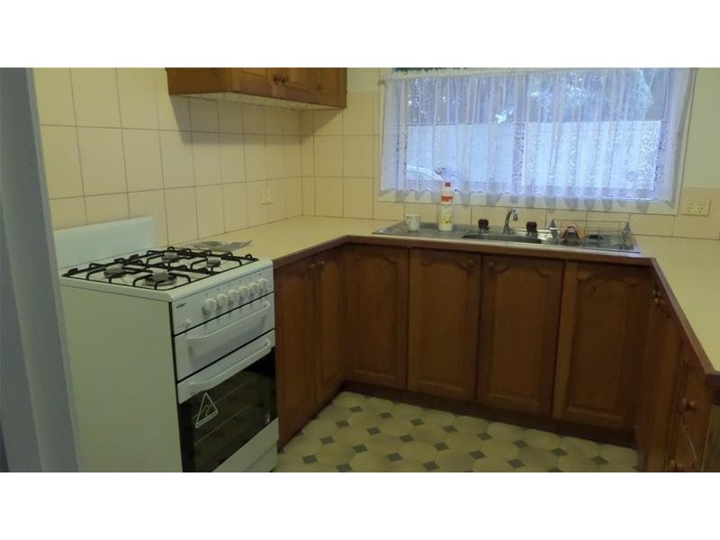 1/12 St James Street, St Albans Park VIC 3219