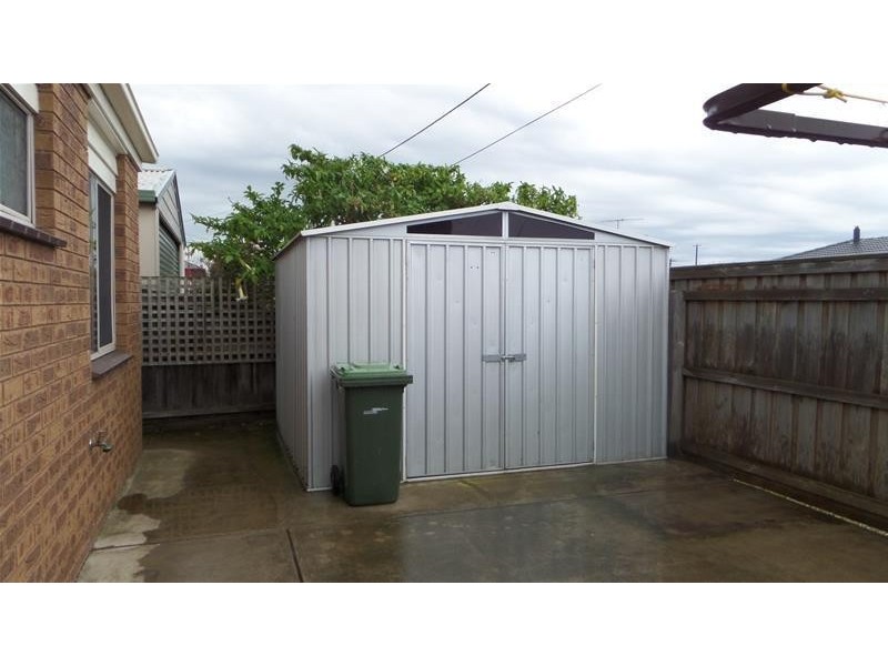 1/12 St James Street, St Albans Park VIC 3219