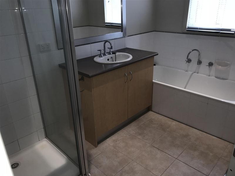 4 Veedale Court, Lara VIC 3212