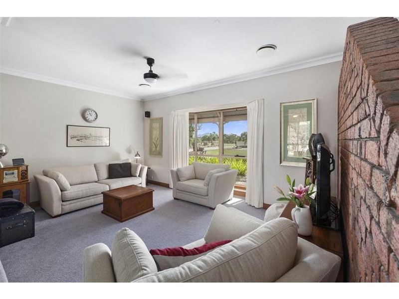 21 Thomas Road, Lara VIC 3212