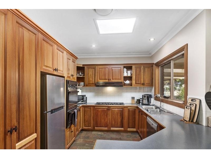 21 Thomas Road, Lara VIC 3212