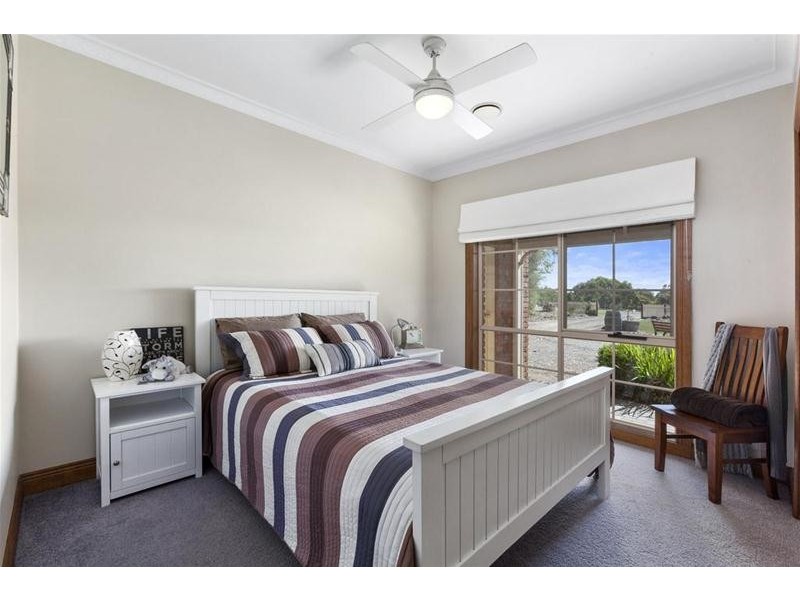 21 Thomas Road, Lara VIC 3212