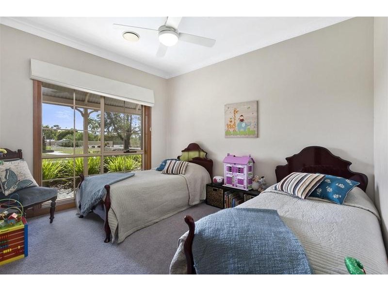 21 Thomas Road, Lara VIC 3212