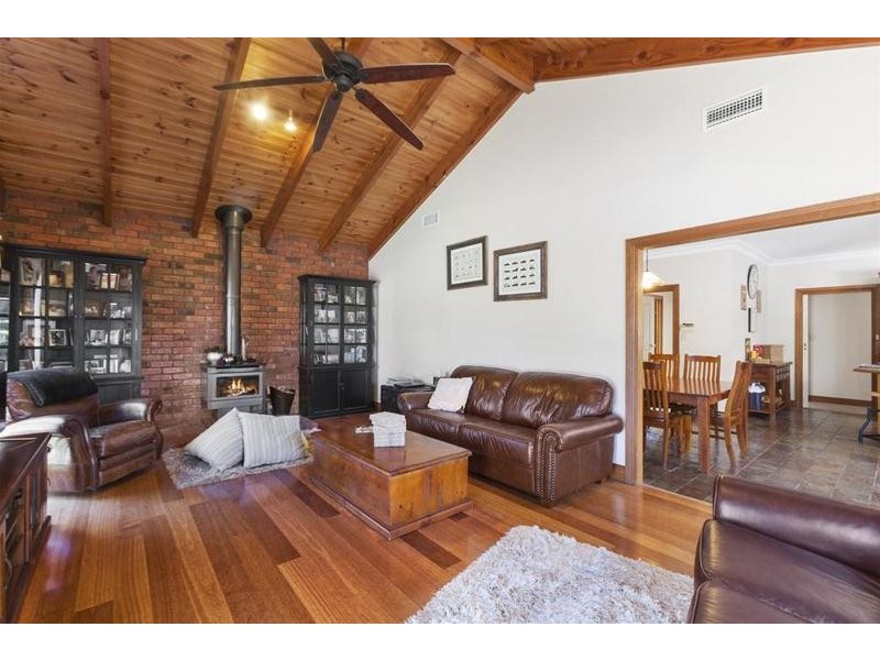 21 Thomas Road, Lara VIC 3212