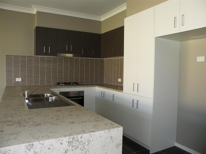 2/83 Flinders Avenue, Lara VIC 3212