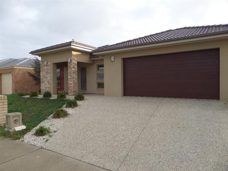 2 Raymond George Place, Lara VIC 3212