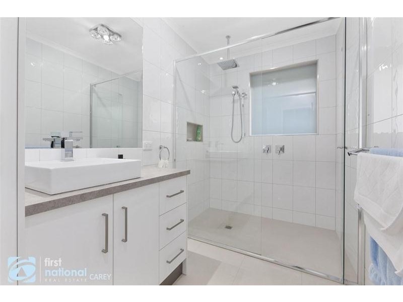 18  Kyema Drive, Lara VIC 3212