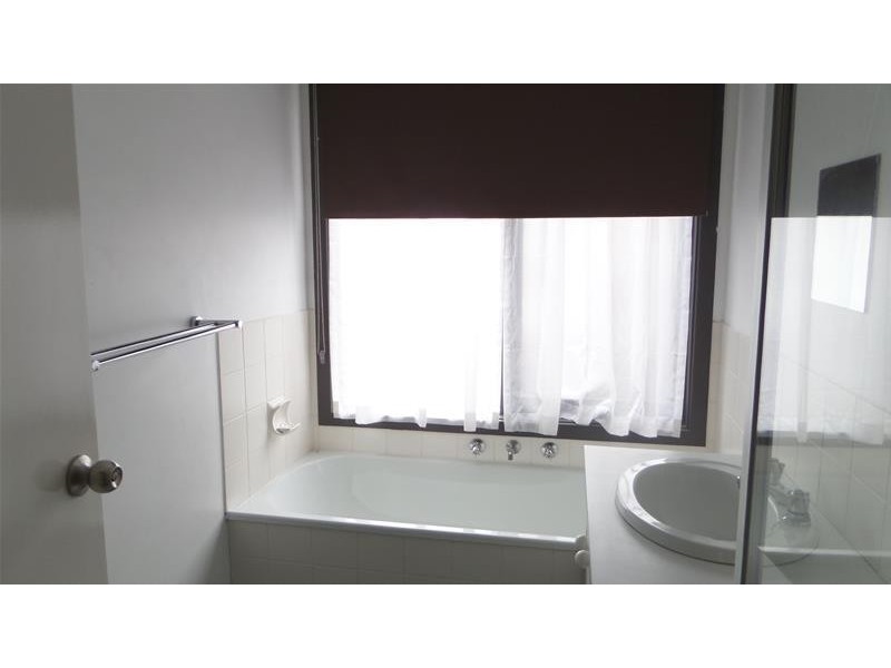 35 Smeaton Close, Lara VIC 3212