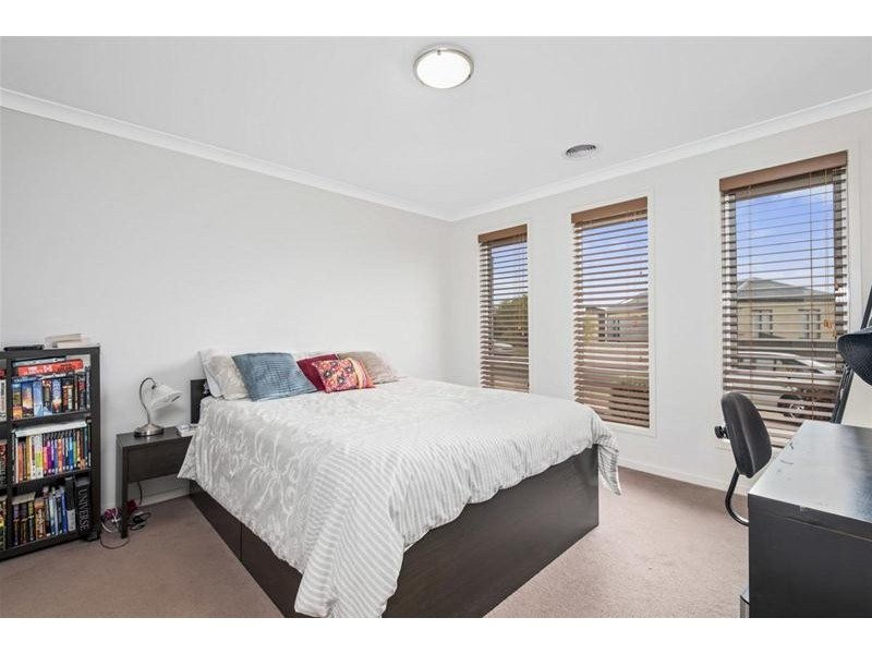 10-12  Cape Baron Drive, Lara VIC 3212