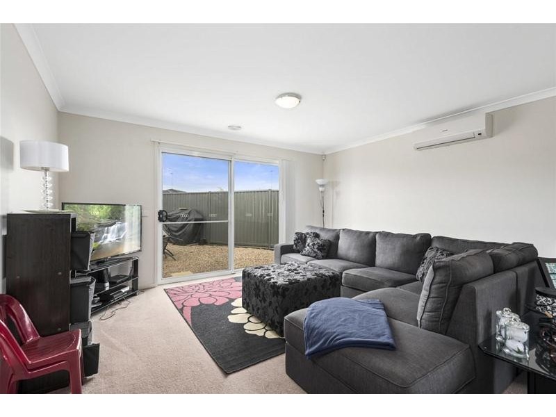 10-12  Cape Baron Drive, Lara VIC 3212
