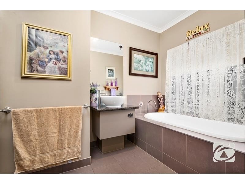 41 Moorhen Drive, Lara VIC 3212