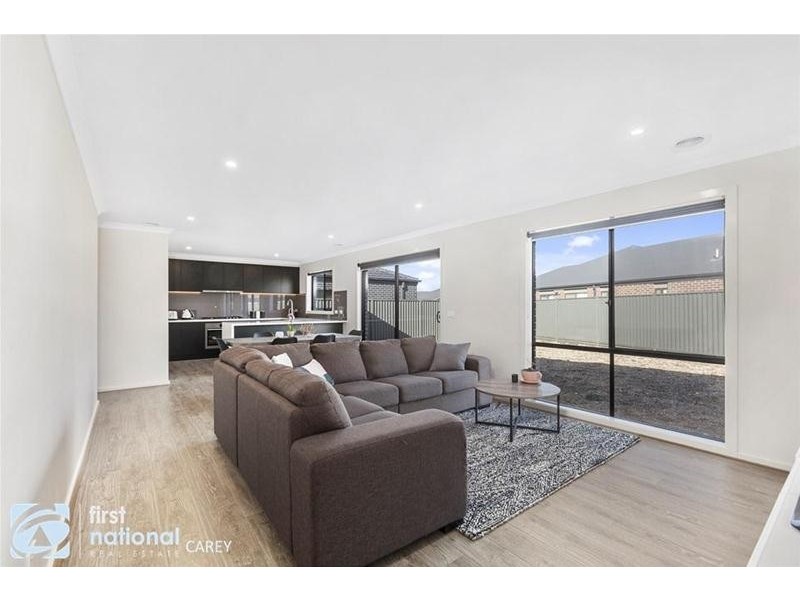 13 -15 Pelican Way, Lara VIC 3212