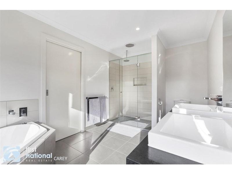 13 -15 Pelican Way, Lara VIC 3212