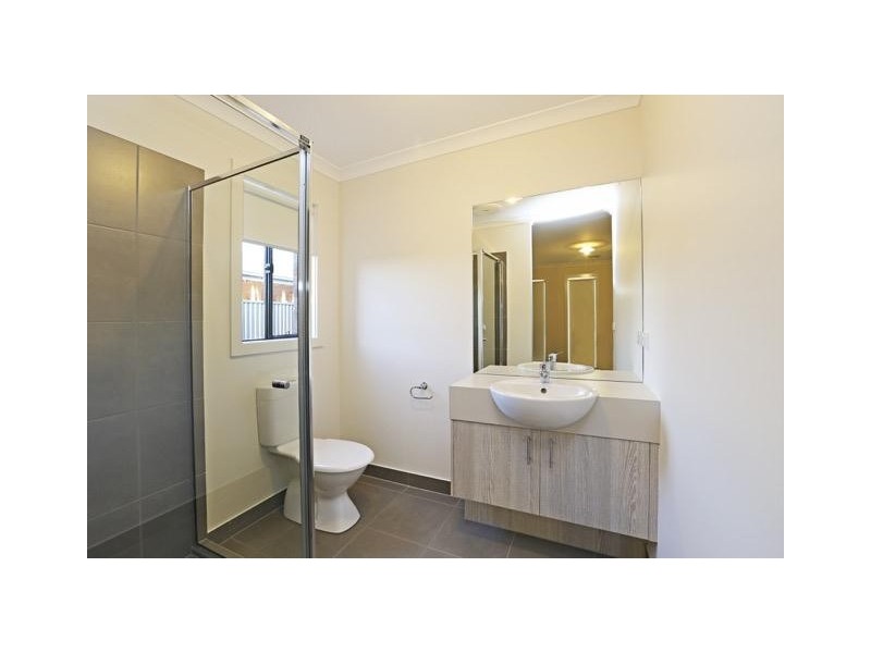 8 Jabiru Court, Lara VIC 3212