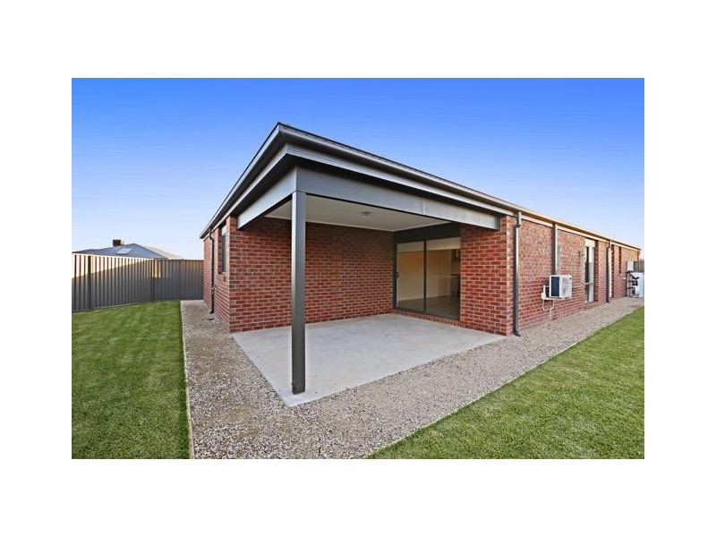 8 Jabiru Court, Lara VIC 3212