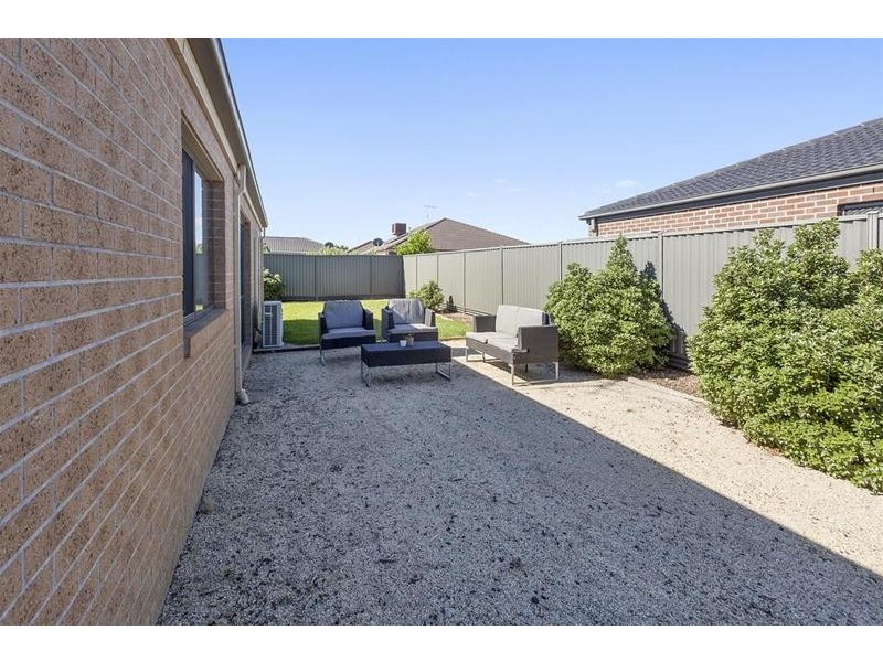 16  Barnong Way, Lara VIC 3212