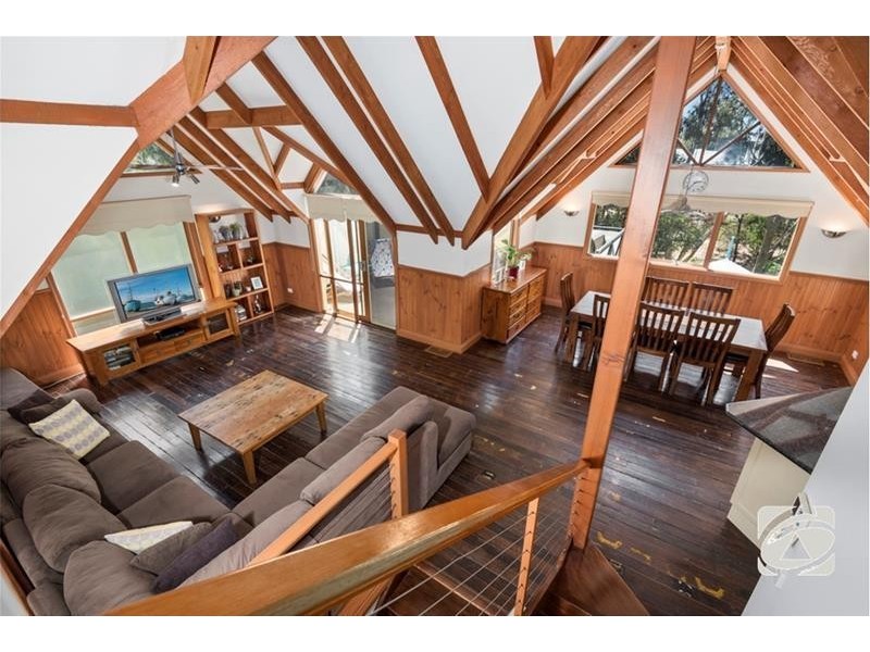 14 Scarlett Grove, Lara VIC 3212