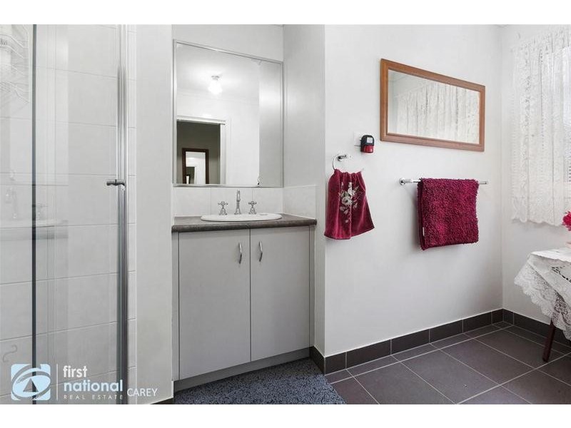 77 Westlakes Blvd, Lara VIC 3212