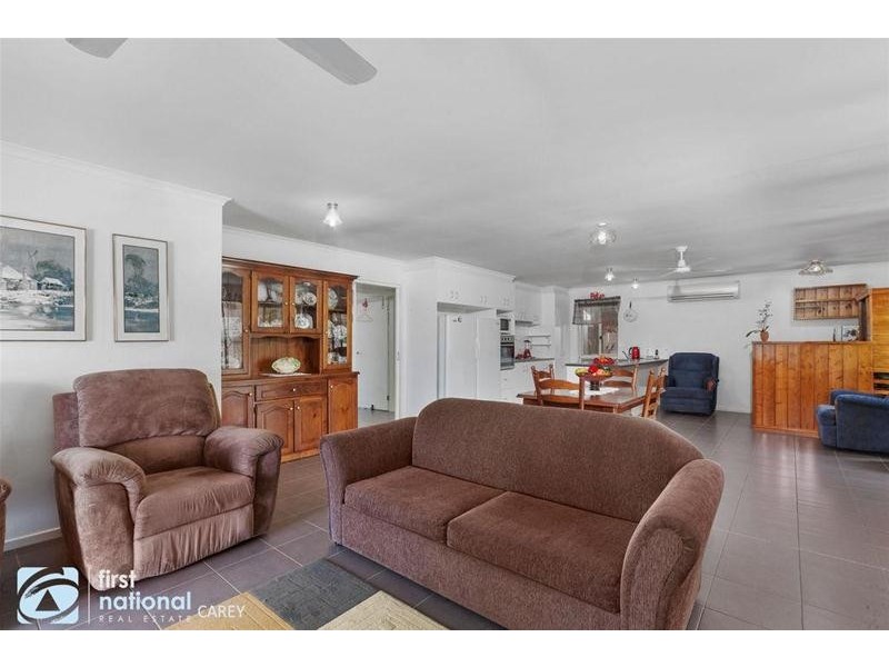 77 Westlakes Blvd, Lara VIC 3212