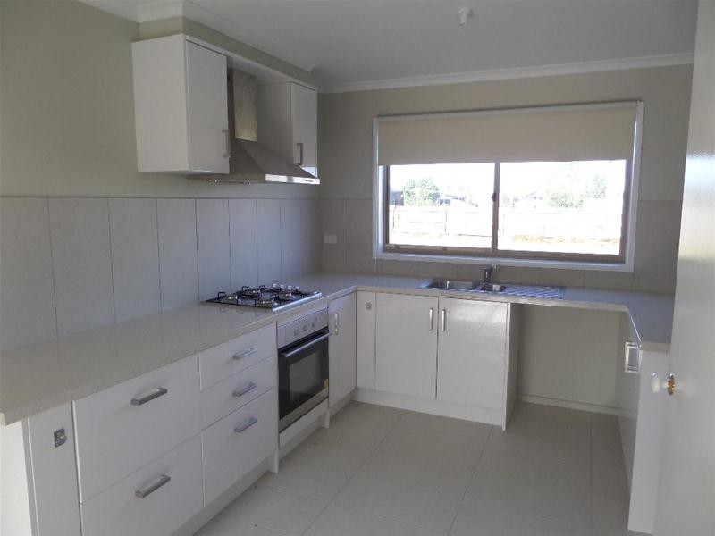 99 Flinders Avenue, Lara VIC 3212