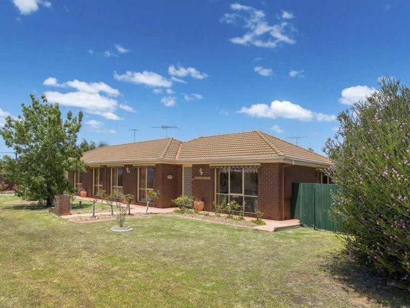 1 Kantara Crescent, Lara VIC 3212