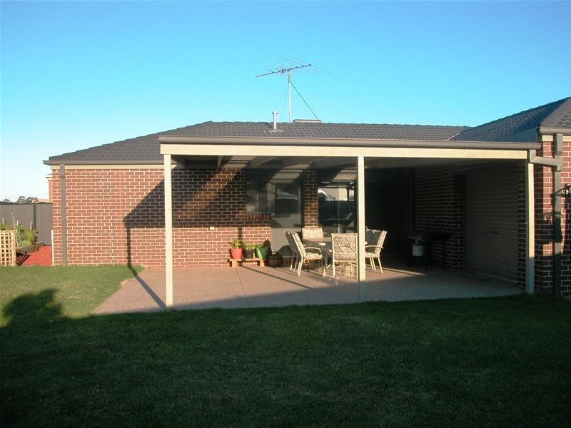 9 Bella Julia Court, Lara VIC 3212