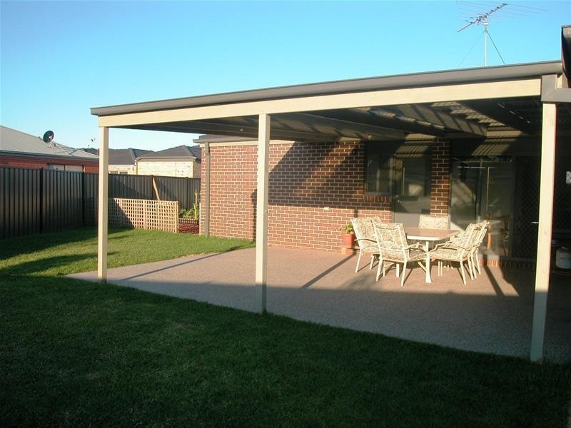 9 Bella Julia Court, Lara VIC 3212