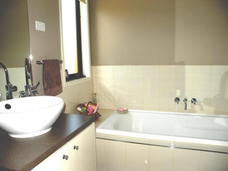 51 Grand Lakes Way, Lara VIC 3212