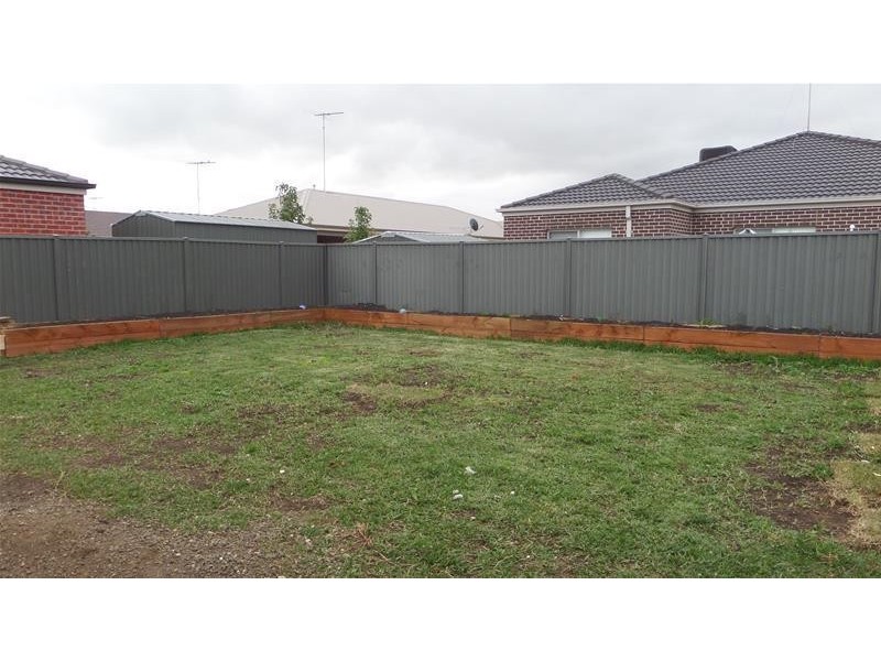 8 Barnong Way, Lara VIC 3212