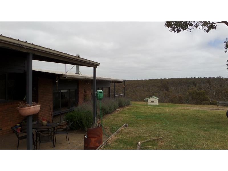 355 DeMotts Road, Anakie VIC 3221