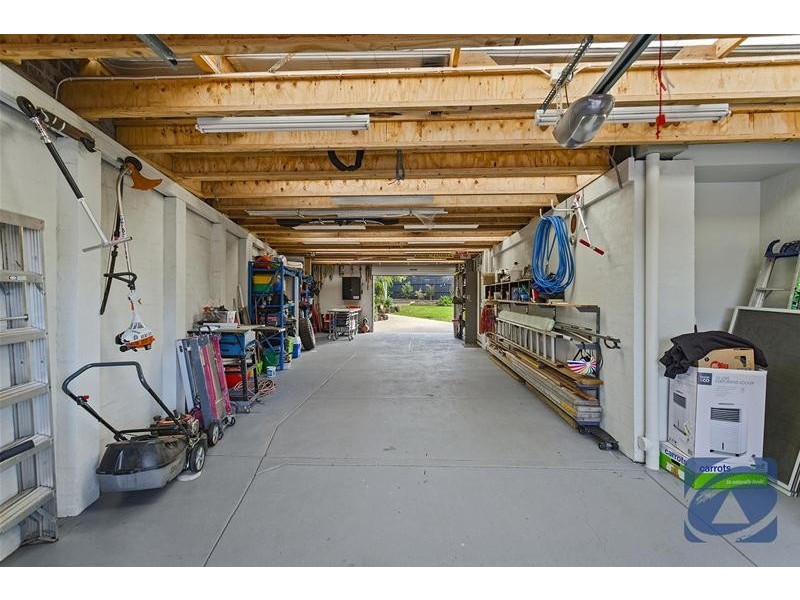 11 Lime Crescent, Lara VIC 3212