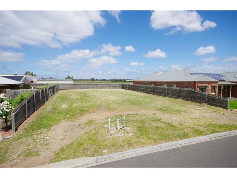 75 Country Gardens Drive, Lara VIC 3212