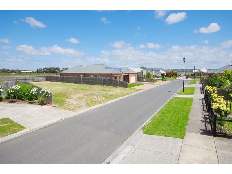 75 Country Gardens Drive, Lara VIC 3212