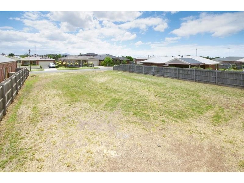 75 Country Gardens Drive, Lara VIC 3212